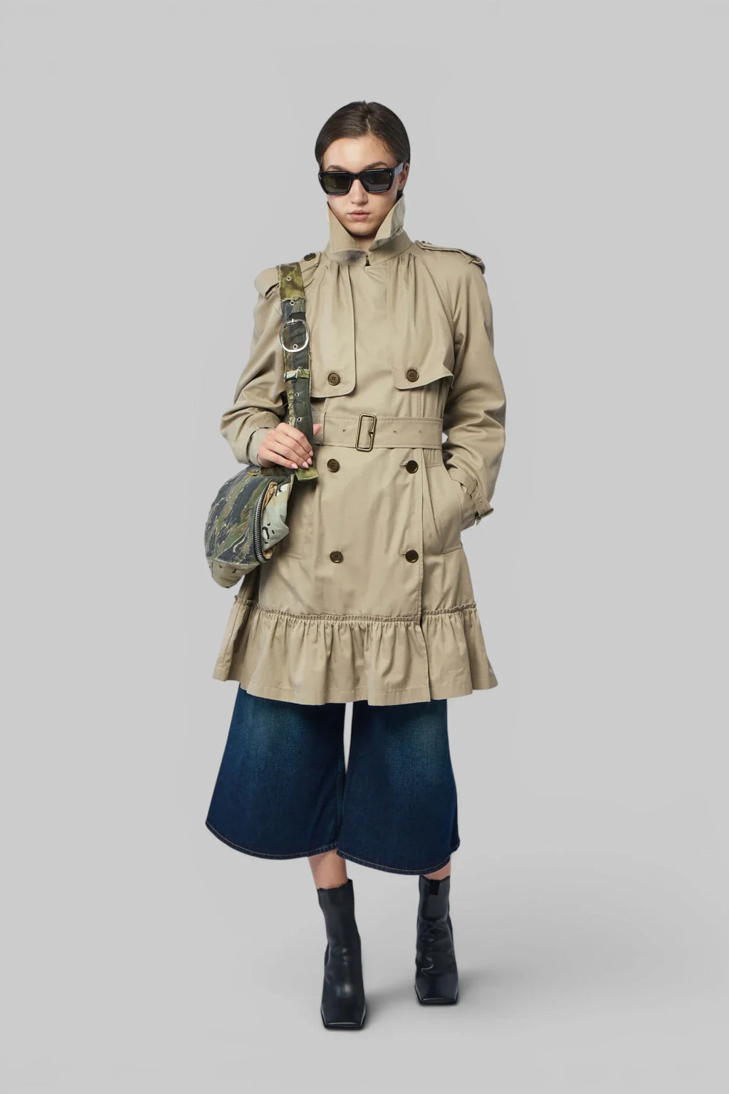 Short Gabardine Tillydrine Trench Coat